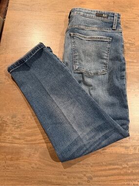 Kut from the Kloth Rachael High Rise Mom Jeans in Blue Wash